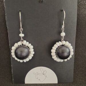 black and white beaded daisy flower earrings