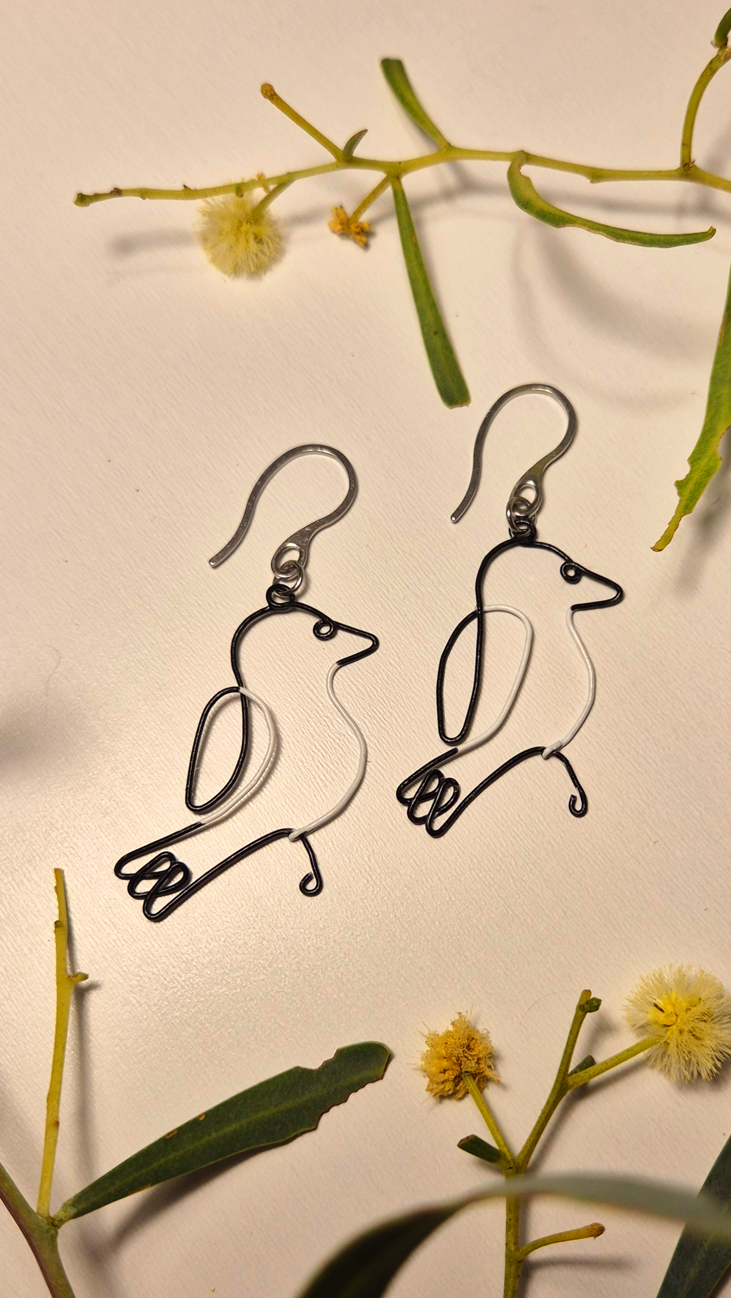 Wire Magpie earrings